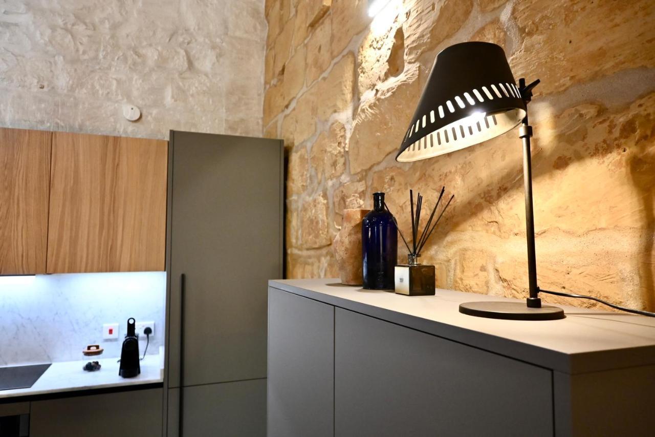 Numru 27 Expertly Restored Small House Of Character Cospicua Exterior photo